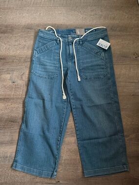 Wide Crop Women’s Jeans in Medium Blue with Drawstring Waist